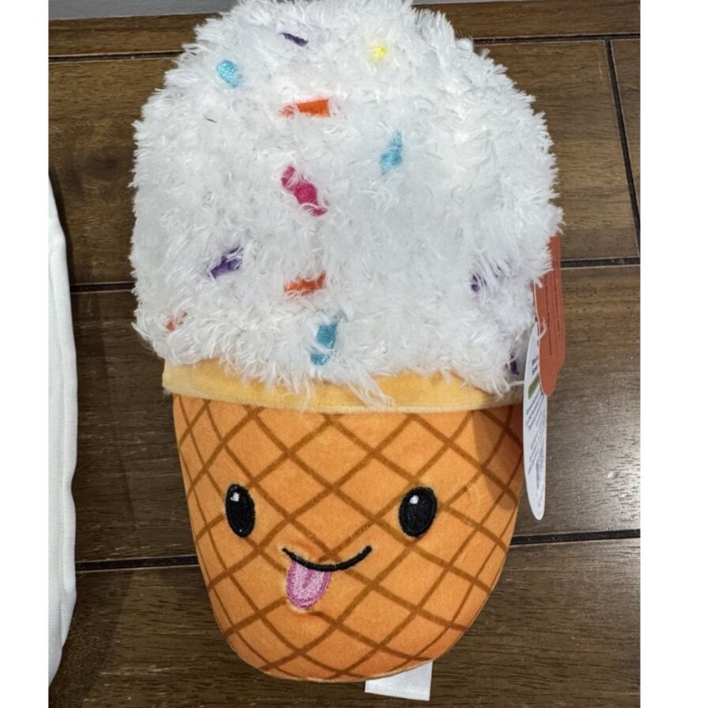 Last One! Gigglescape  vanilla ice cream